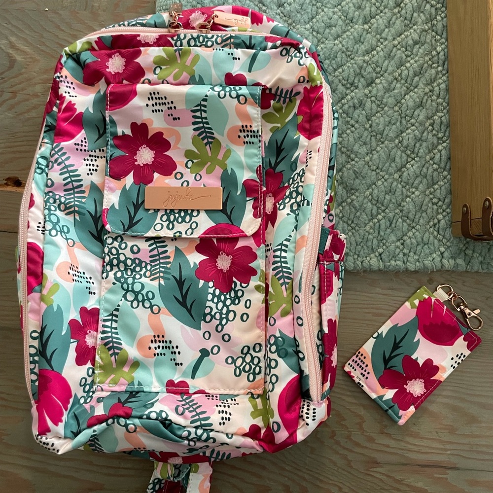 Jujube Minibe in Forget me Not w/ bonus card case.